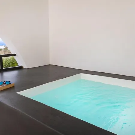 White Breeze Villa